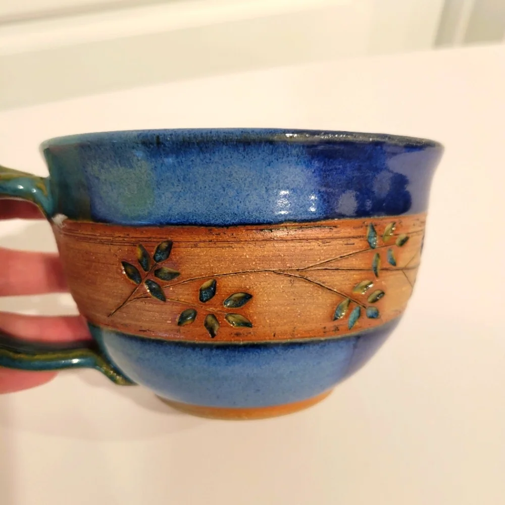 HAND MADE SOUP MUG SIGNED BY ARTIST 2012